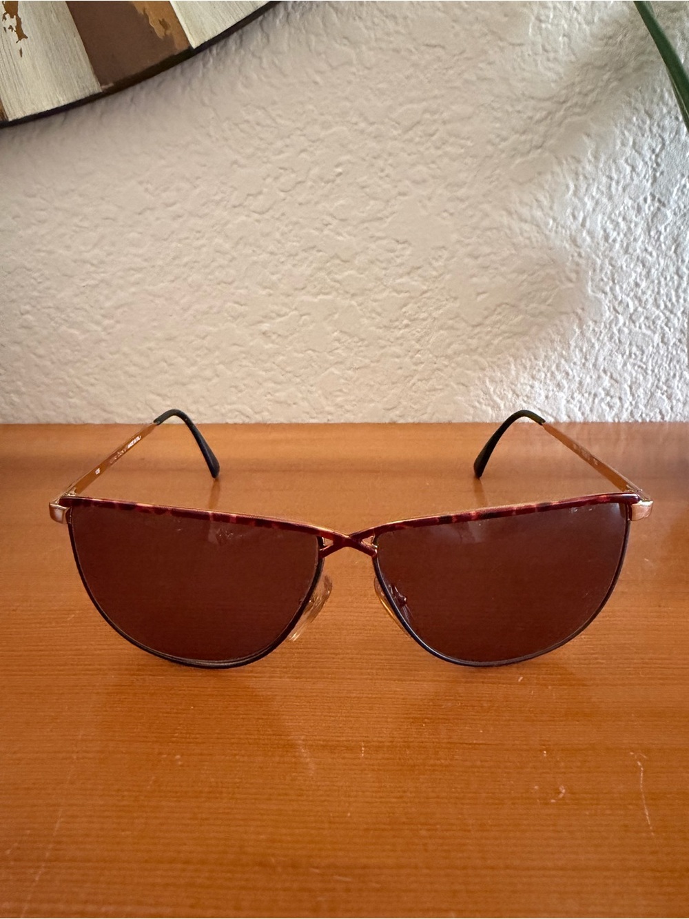Laura Biagiotti Vintage T169/S Sunglasses Made In Italy Tortoise & Gold Frame